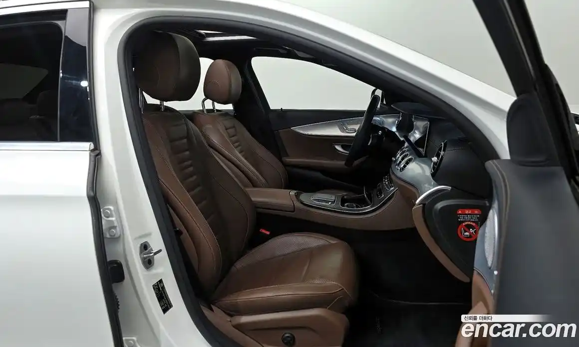 Mercedes-Benz E-Class 2021 2.0 Автомат в Москве № 161728, фото 16