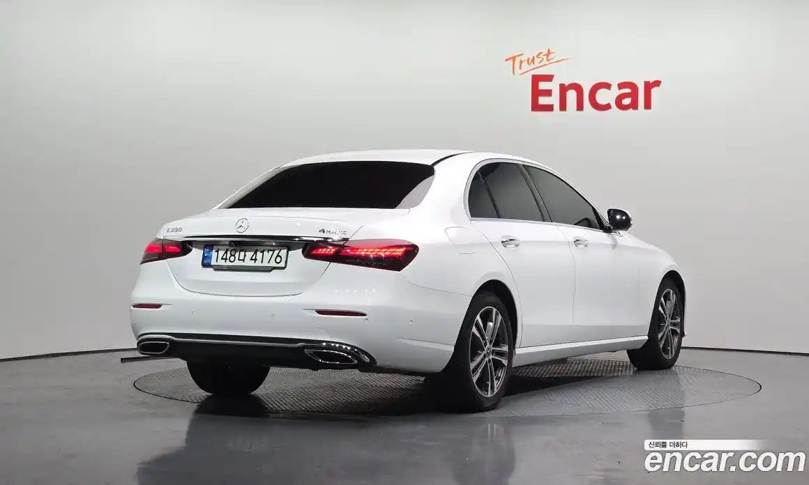 Mercedes-Benz E-Class 2021 2.0 Автомат в Москве № 161728, фото 17