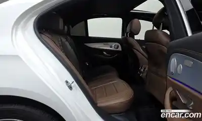 Mercedes-Benz E-Class 2021 2.0 Автомат в Москве № 161728, миниатюра 2