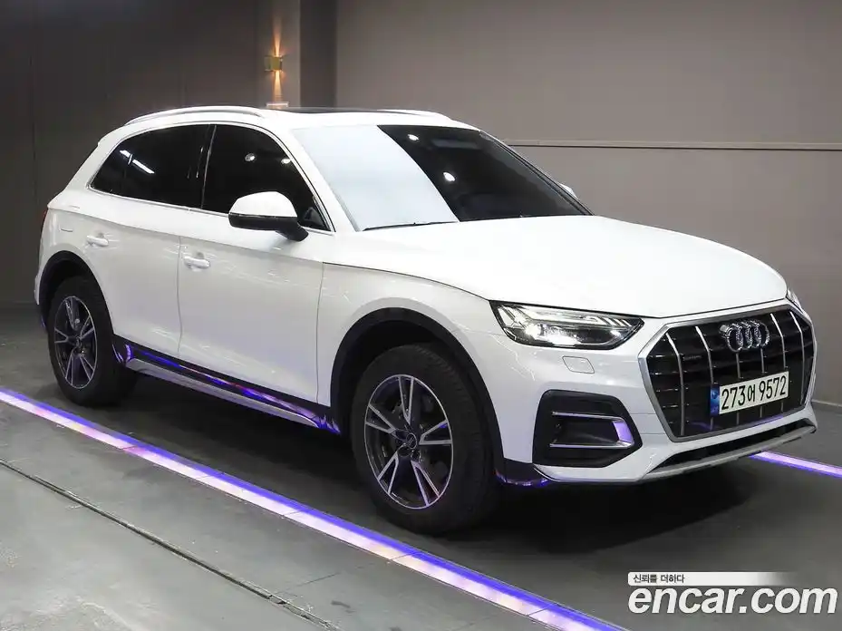 Audi Q5 2021 2.0 Автомат в Москве № 164059, фото 1