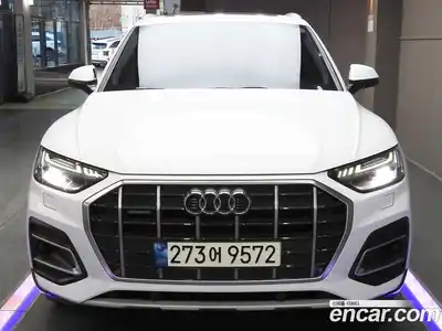 Audi Q5 2021 2.0 Автомат в Москве № 164059, миниатюра 3
