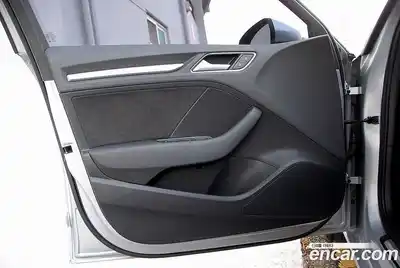 Audi A3 2016 2.0 Автомат в Москве № 164088, миниатюра 8