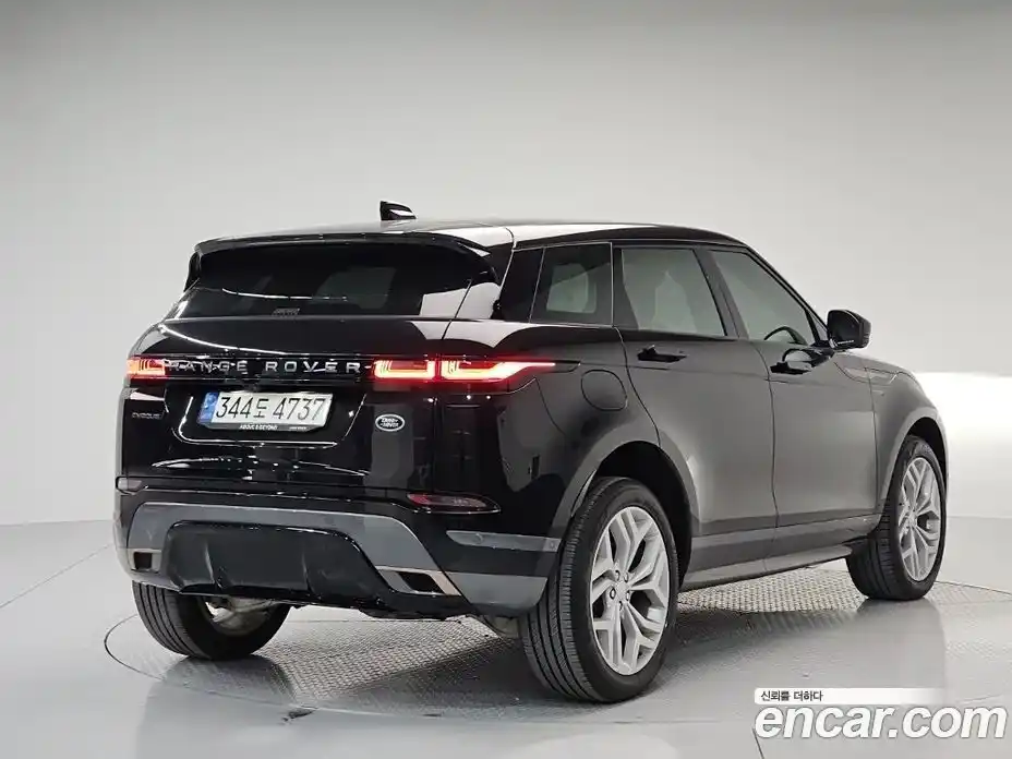 Land Rover Range-Rover Evoque 2021 2.0 Автомат в Москве № 166731, фото 4