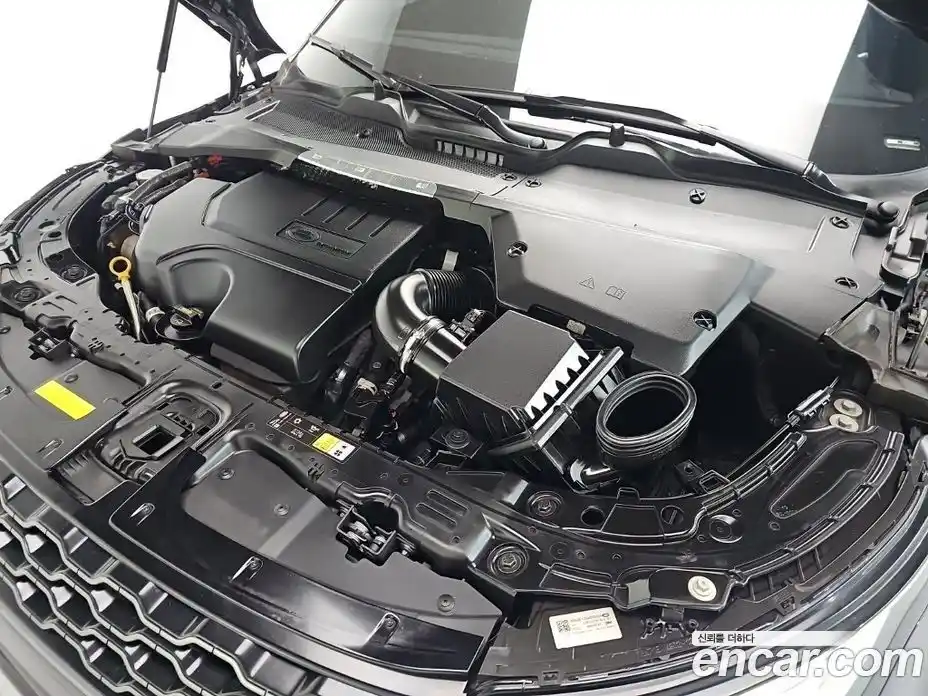 Land Rover Range-Rover Evoque 2021 2.0 Автомат в Москве № 166731, фото 6