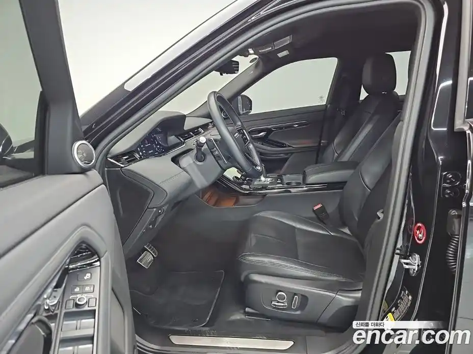 Land Rover Range-Rover Evoque 2021 2.0 Автомат в Москве № 166731, фото 10