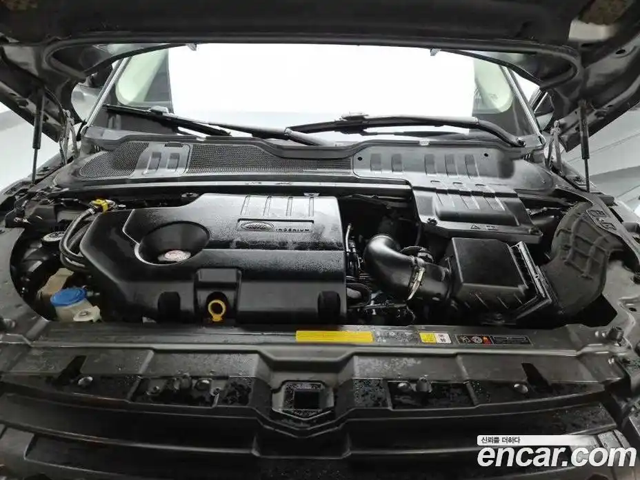 Land Rover Range-Rover Evoque 2019 2.0 Автомат в Москве № 166768, фото 5