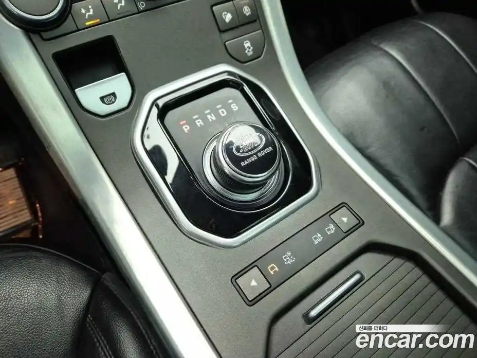 Land Rover Range-Rover Evoque 2019 2.0 Автомат в Москве № 166768, фото 8