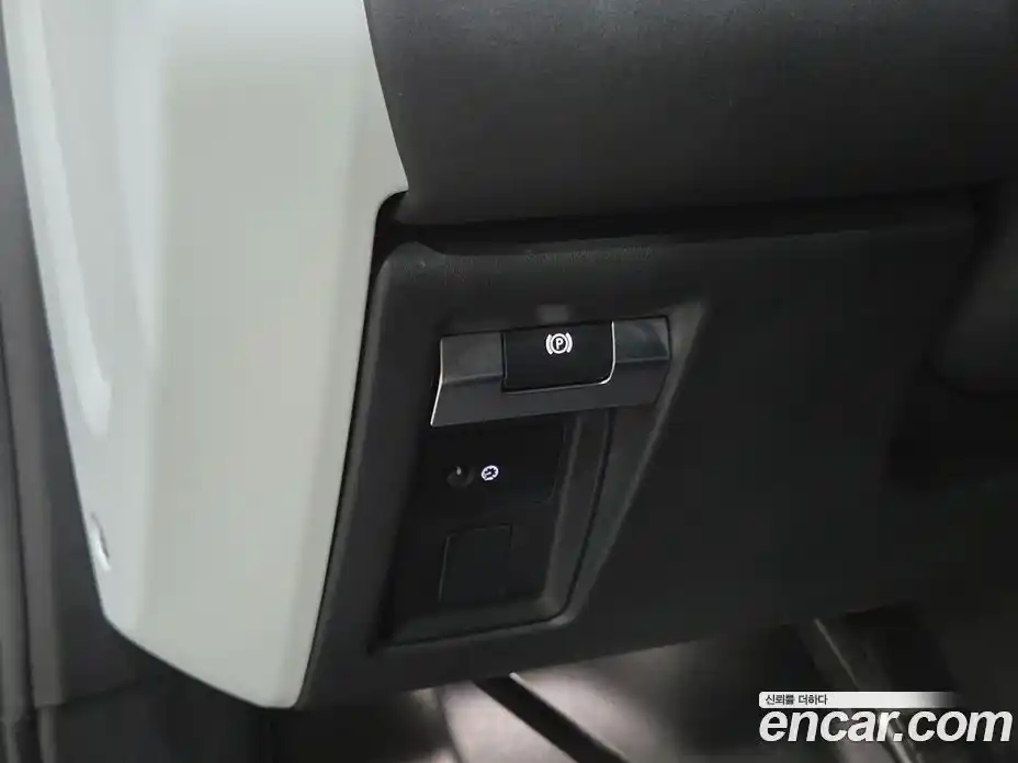 Land Rover Defender 2020 2.0 Автомат в Москве № 166798, фото 15