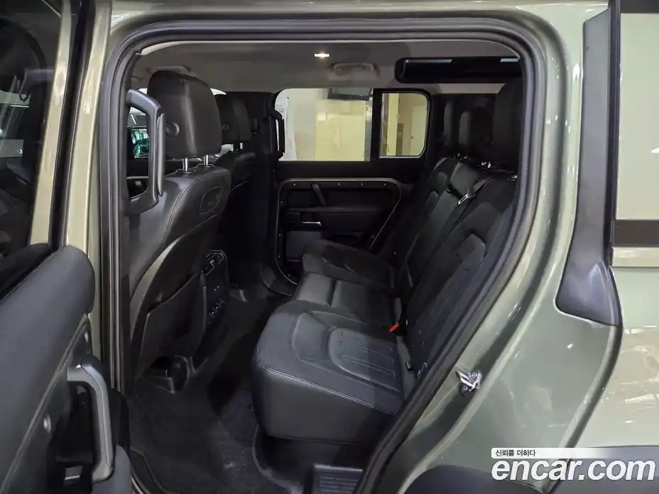 Land Rover Defender 2020 2.0 Автомат в Москве № 166798, фото 7