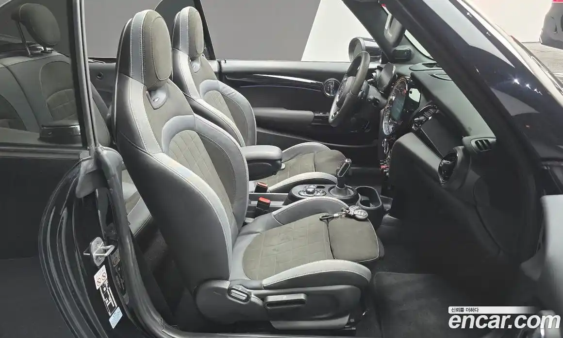 Mini Cooper Convertible 2024 2.0 Автомат в Москве № 167072, фото 13