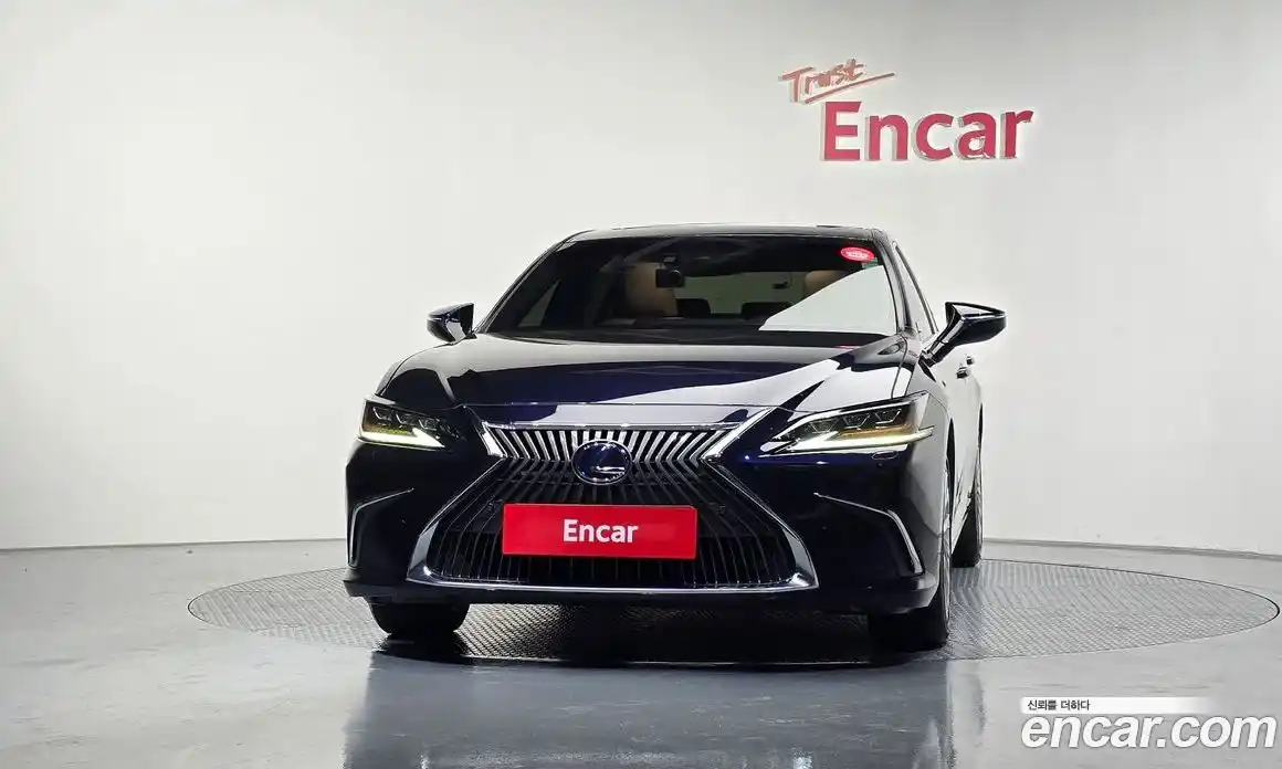 Lexus ES 2020 2.5 Автомат в Москве № 168115, фото 12