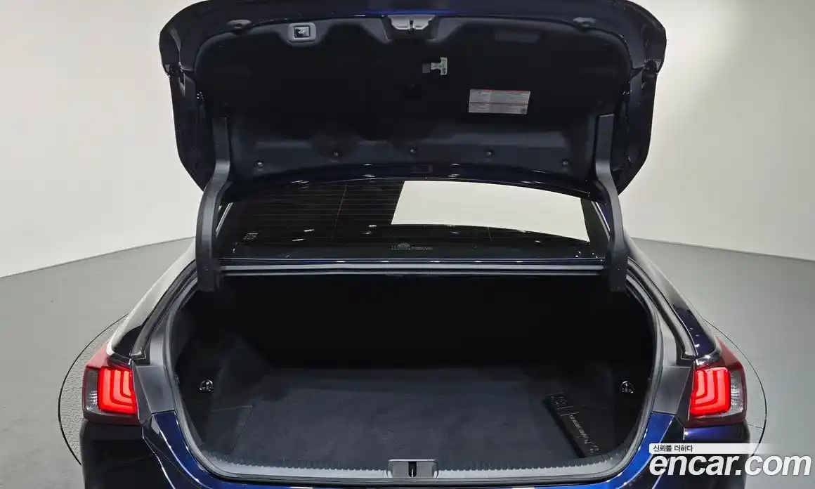 Lexus ES 2020 2.5 Автомат в Москве № 168115, фото 18