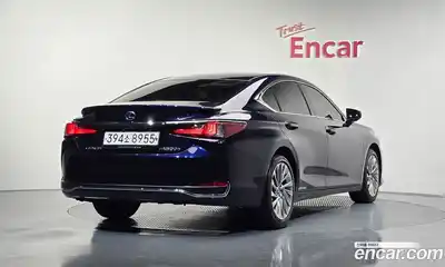 Lexus ES 2020 2.5 Автомат в Москве № 168115, миниатюра 2