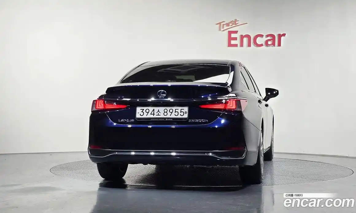 Lexus ES 2020 2.5 Автомат в Москве № 168115, фото 8