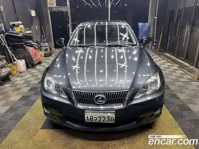 Lexus IS, 2010
