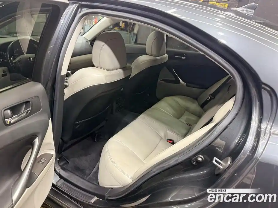 Lexus IS 2010 2.5 Автомат в Москве № 168323, фото 11