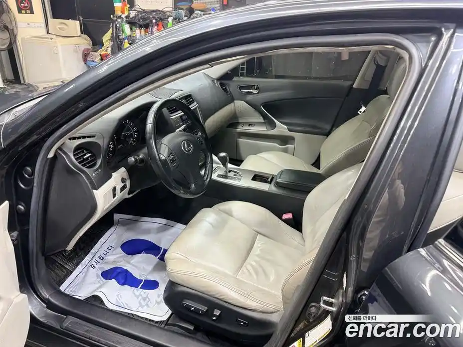 Lexus IS 2010 2.5 Автомат в Москве № 168323, фото 10