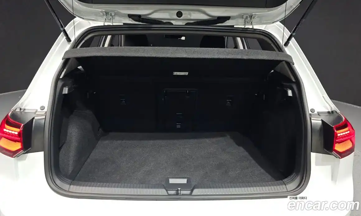 Volkswagen Golf 2022 2.0 Автомат в Москве № 168696, фото 20