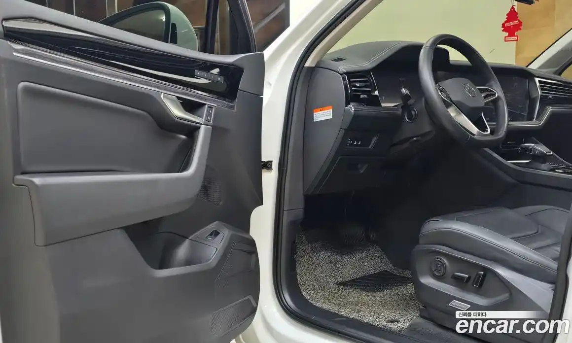 Volkswagen Touareg 2021 3.0 Автомат в Москве № 168800, фото 15