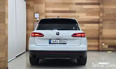 Volkswagen Touareg 2021 3.0 Автомат в Москве № 168800, миниатюра 4