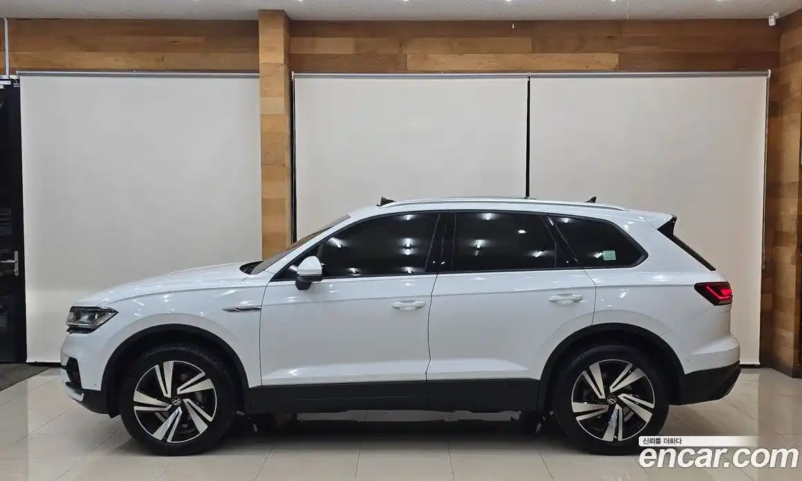 Volkswagen Touareg 2021 3.0 Автомат в Москве № 168800, фото 5