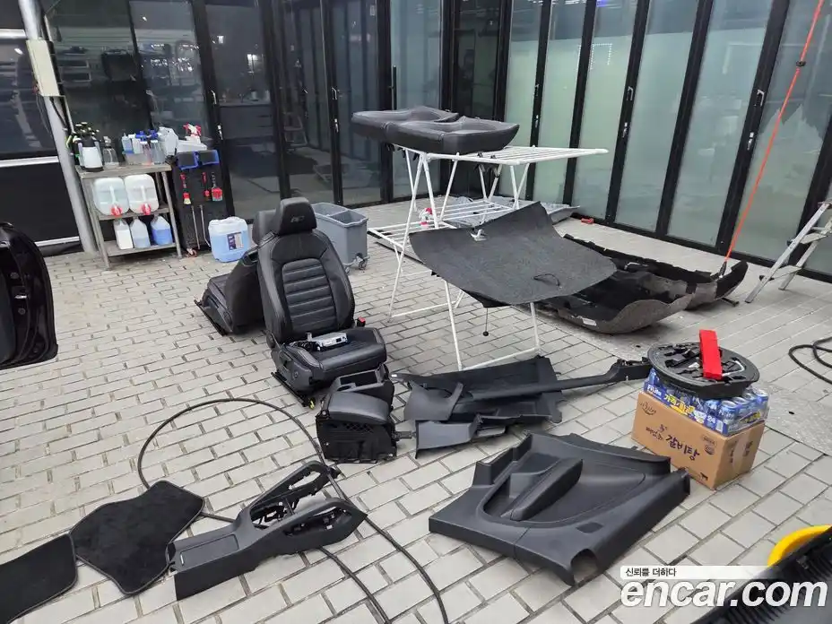 Volkswagen Scirocco 2015 2.0 Автомат в Москве № 169310, фото 15