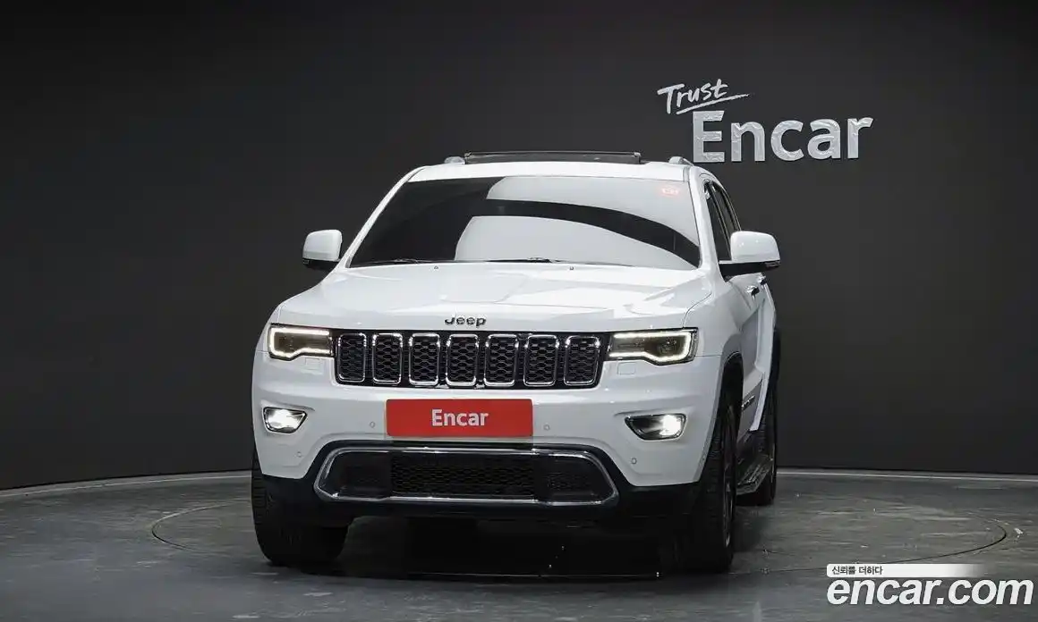 Jeep Cherokee 2018 3.6 Автомат в Москве № 169869, фото 20