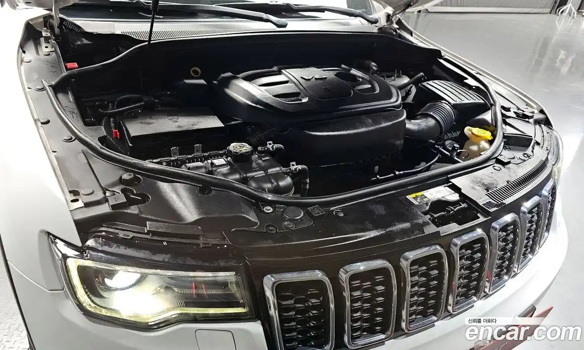 Jeep Cherokee 2018 3.6 Автомат в Москве № 169869, фото 10