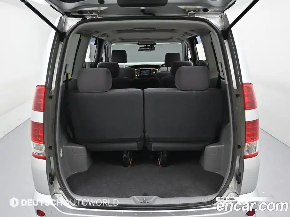 Toyota Noah 2005 2.0 Вариатор в Москве № 170369, фото 20