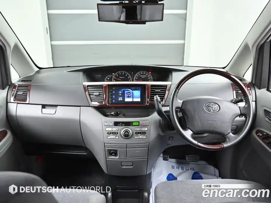 Toyota Noah 2005 2.0 Вариатор в Москве № 170369, фото 7