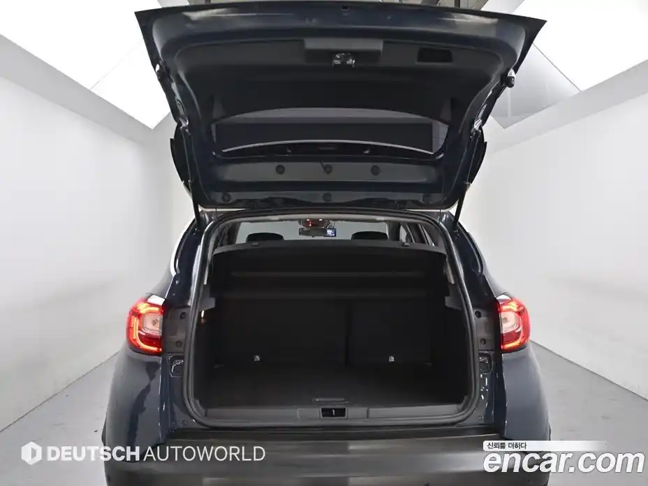 Renault QM3 2018 1.5 Автомат в Москве № 185861, фото 20