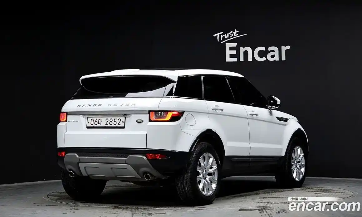 Land Rover Range-Rover Evoque 2018 2.0 Автомат в Москве № 188759, фото 13