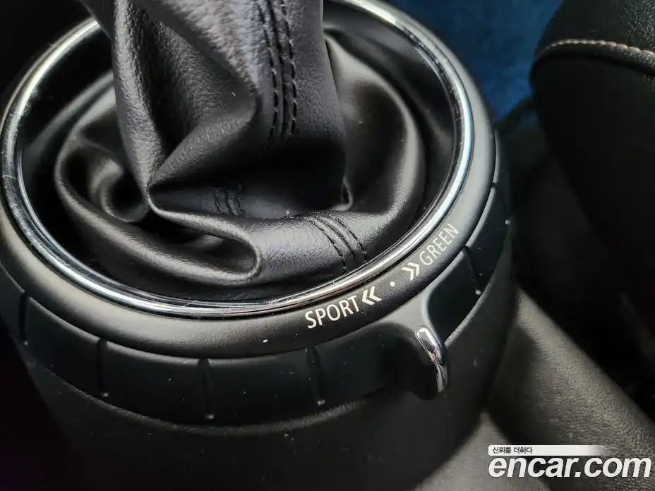 Mini Cooper 2015 1.5 Автомат в Москве № 188764, фото 15