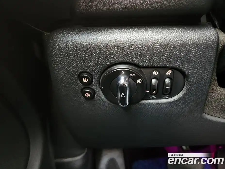 Mini Cooper 2015 1.5 Автомат в Москве № 188764, фото 16