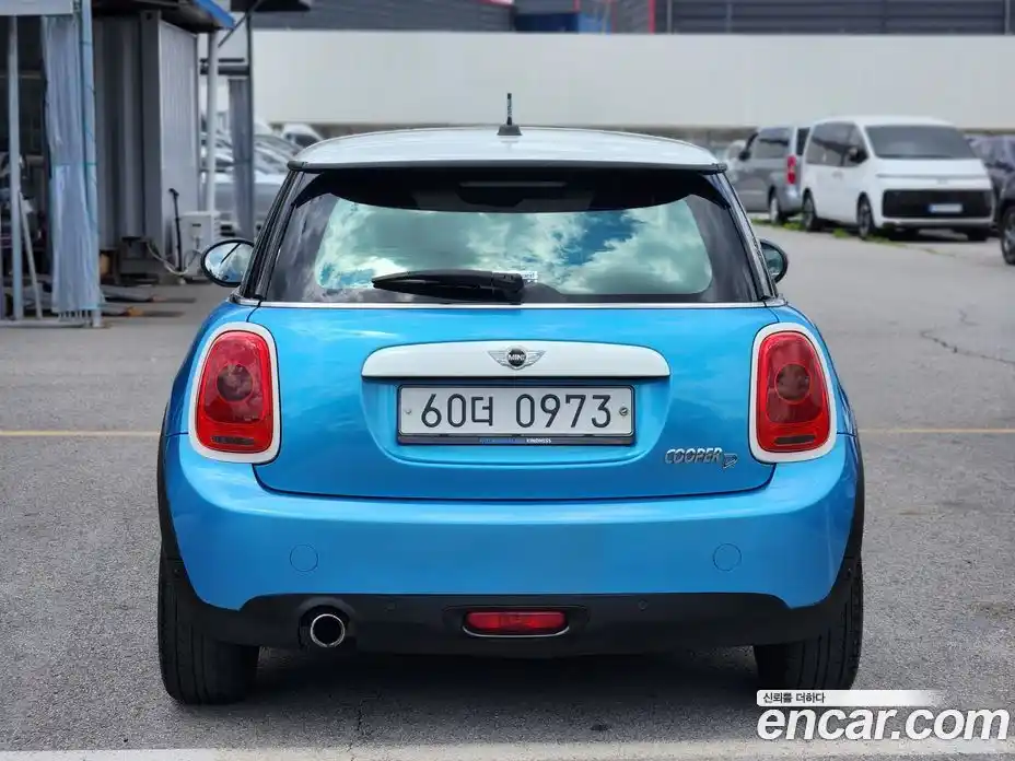 Mini Cooper 2015 1.5 Автомат в Москве № 188764, фото 3