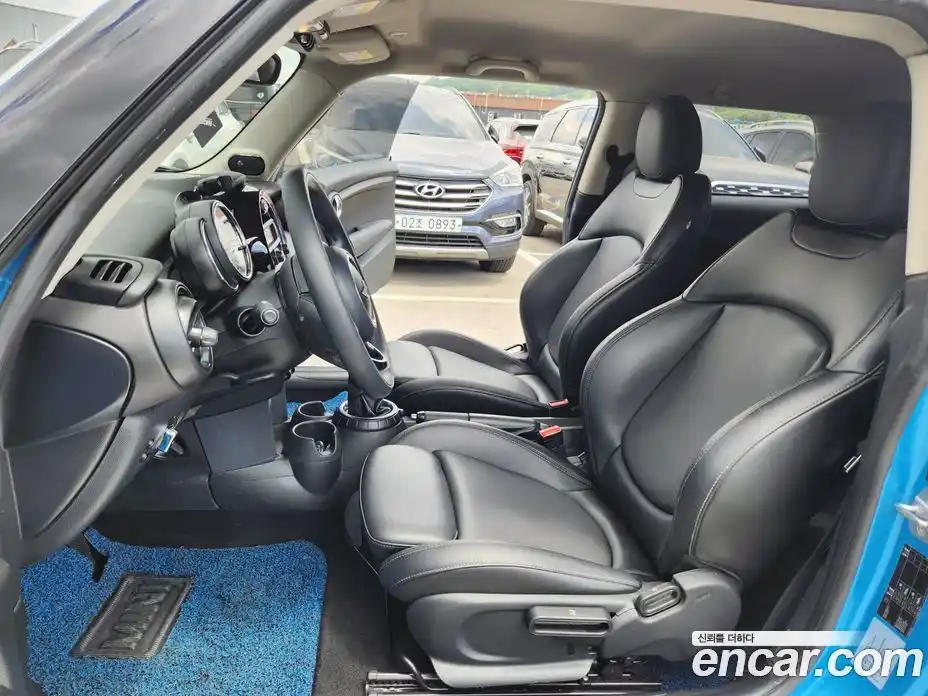 Mini Cooper 2015 1.5 Автомат в Москве № 188764, фото 8