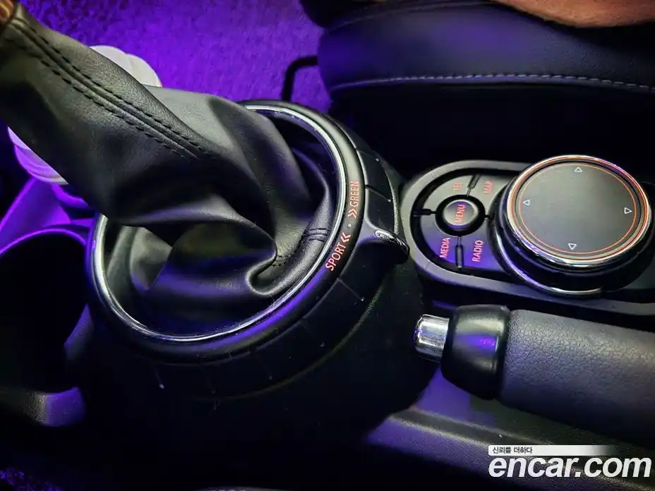 Mini Cooper 2016 1.5 Автомат в Москве № 188860, фото 12