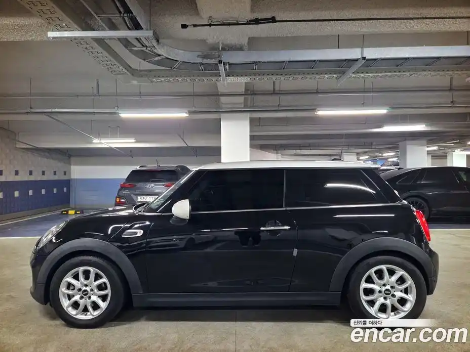 Mini Cooper 2016 1.5 Автомат в Москве № 188860, фото 5