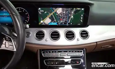 Mercedes-Benz E-Class 2021 2.0 Автомат в Москве № 192024, миниатюра 2