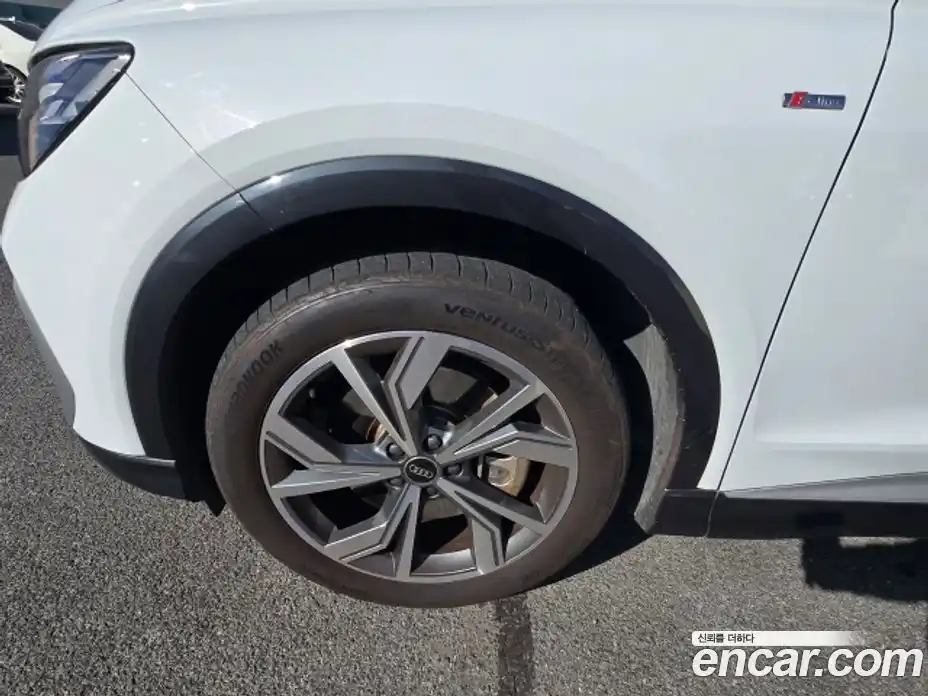 Audi Q4 e-tron 2022 0.2 Автомат в Москве № 193190, фото 5