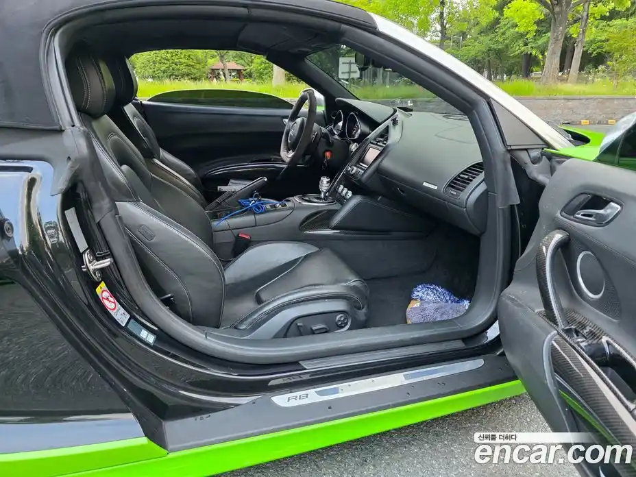 Audi R8 2011 5.2 Автомат в Москве № 196730, фото 18