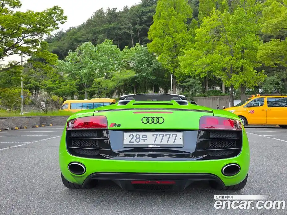 Audi R8 2011 5.2 Автомат в Москве № 196730, фото 4