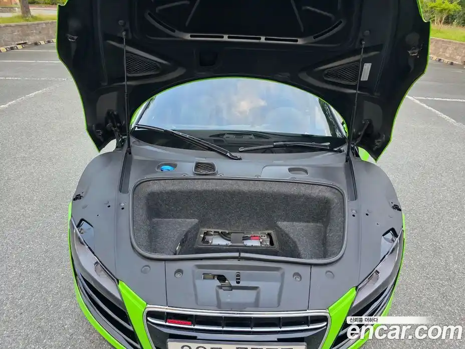 Audi R8 2011 5.2 Автомат в Москве № 196730, фото 9