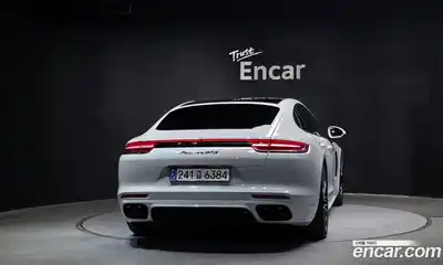 Porsche Panamera, 2019
