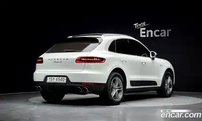 Porsche Macan, 2015