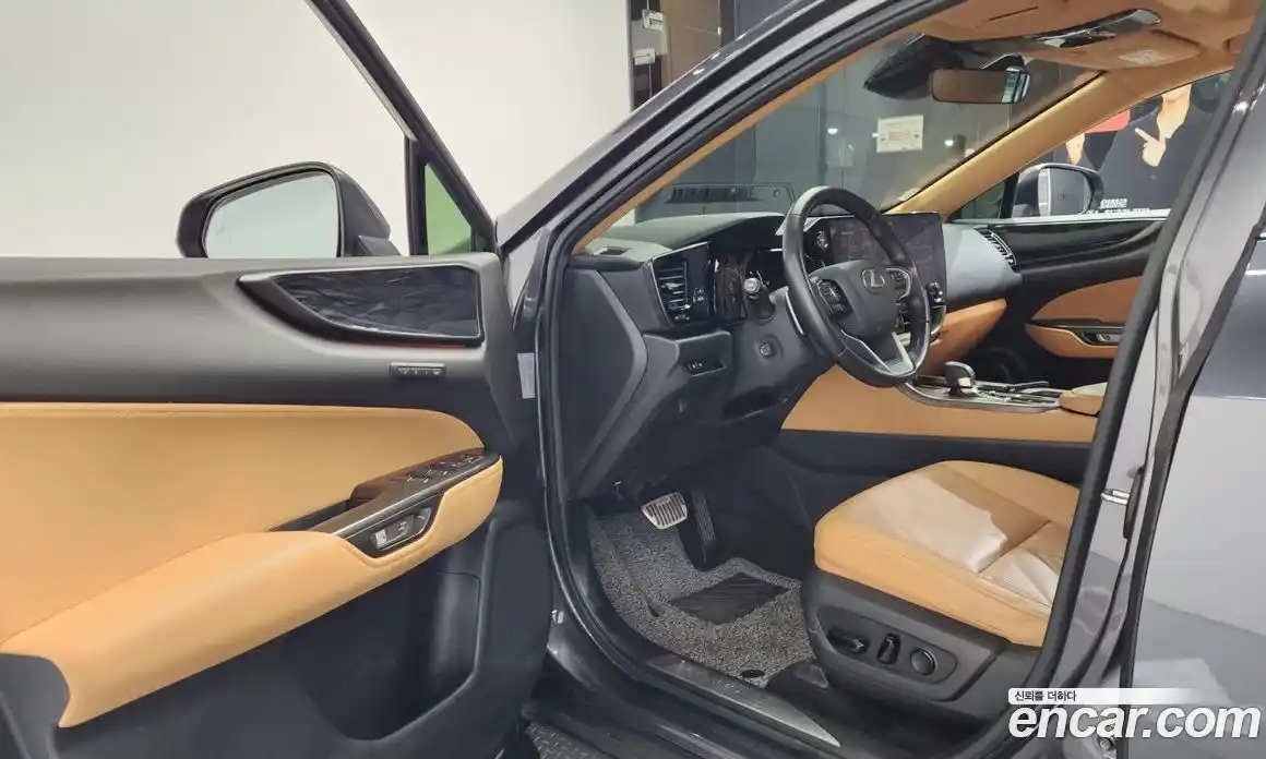 Lexus NX 2024 2.5 Автомат в Москве № 198825, фото 20