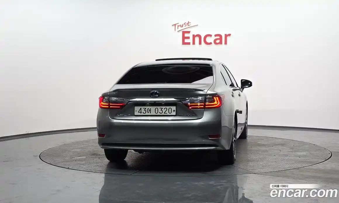 Lexus ES 2017 2.5 Автомат в Москве № 198906, фото 18