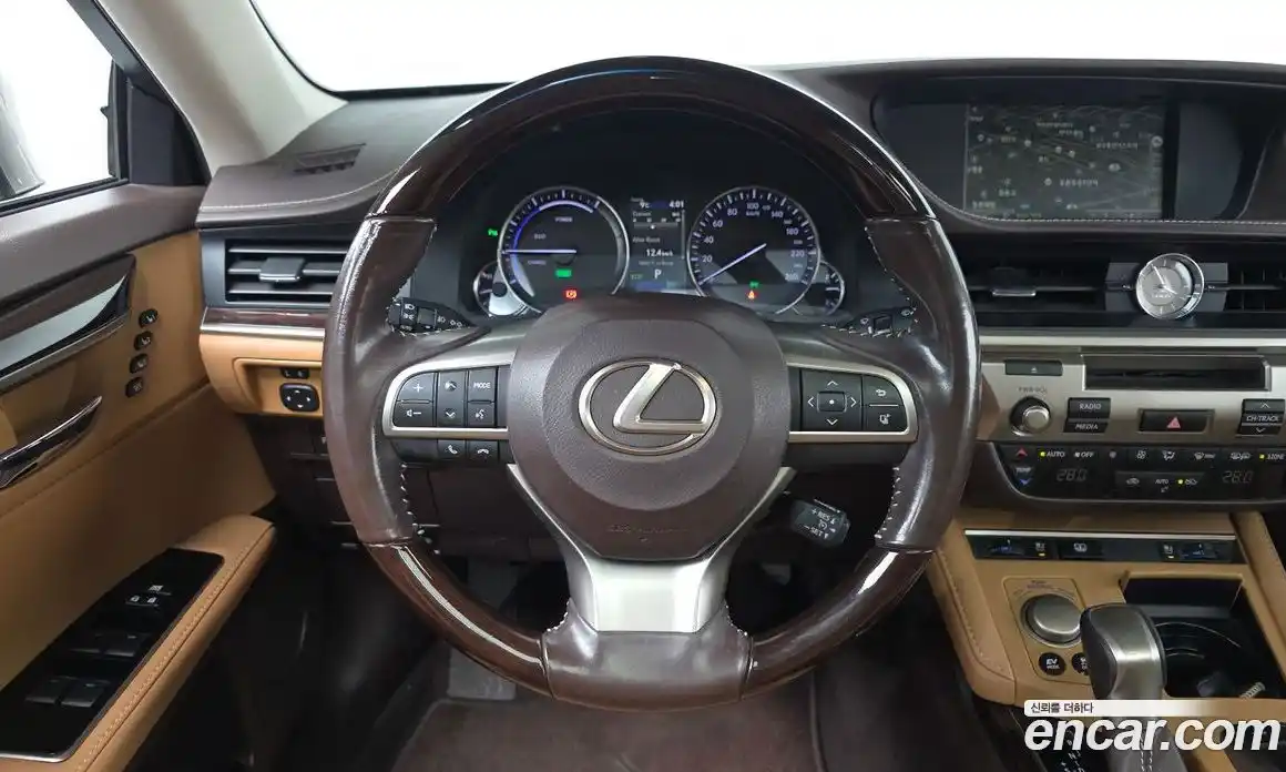 Lexus ES 2017 2.5 Автомат в Москве № 198906, фото 20