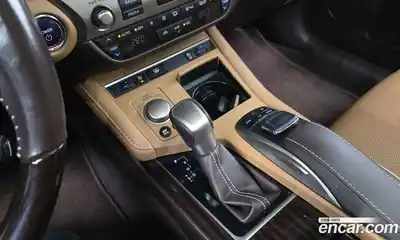 Lexus ES 2017 2.5 Автомат в Москве № 198906, миниатюра 2