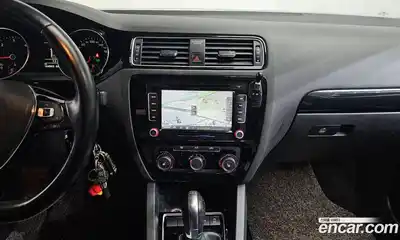 Volkswagen Jetta 2015 2.0 Автомат в Москве № 199248, миниатюра 12